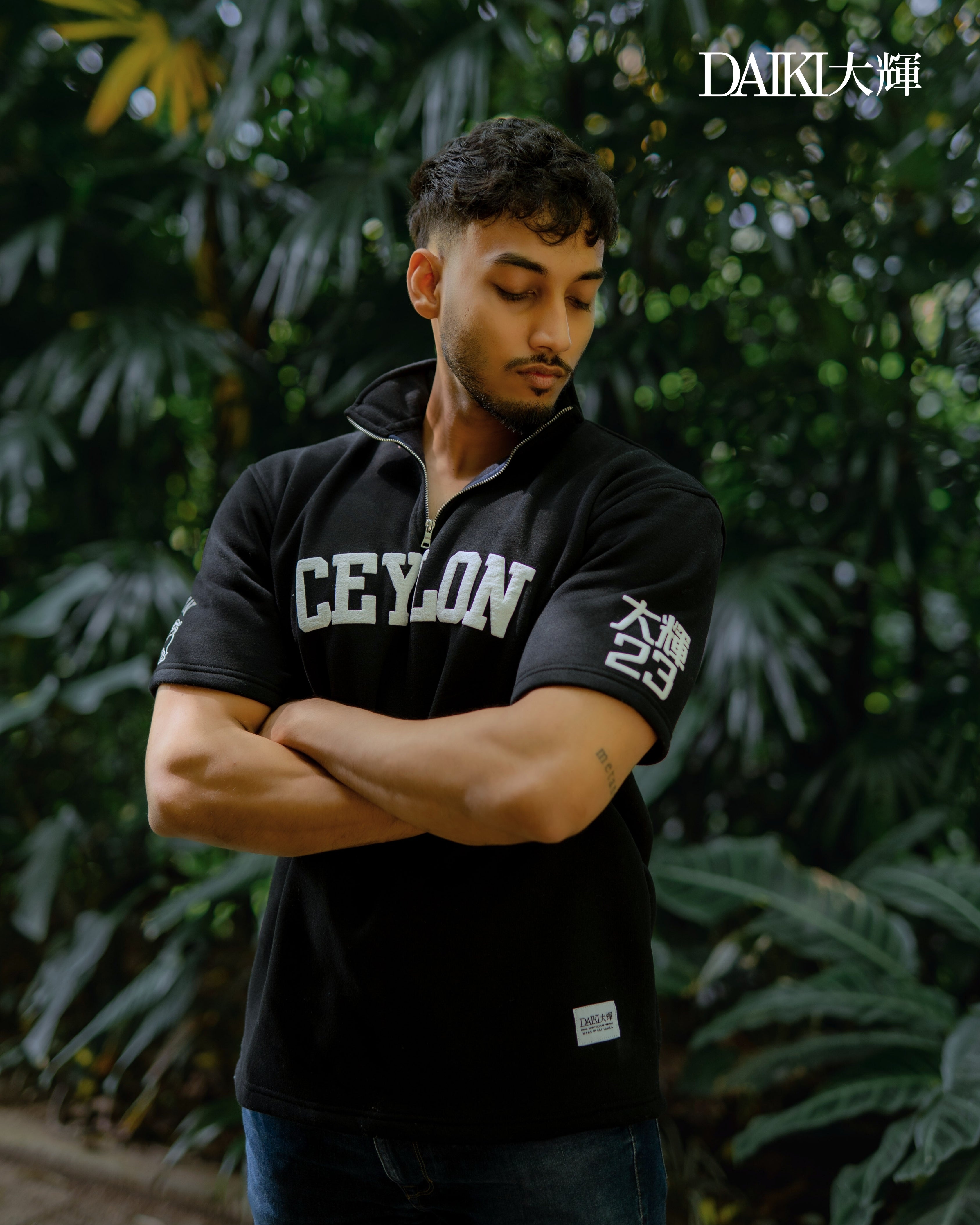 CEYLON printed Half Zip Turtleneck oversize t-shirt