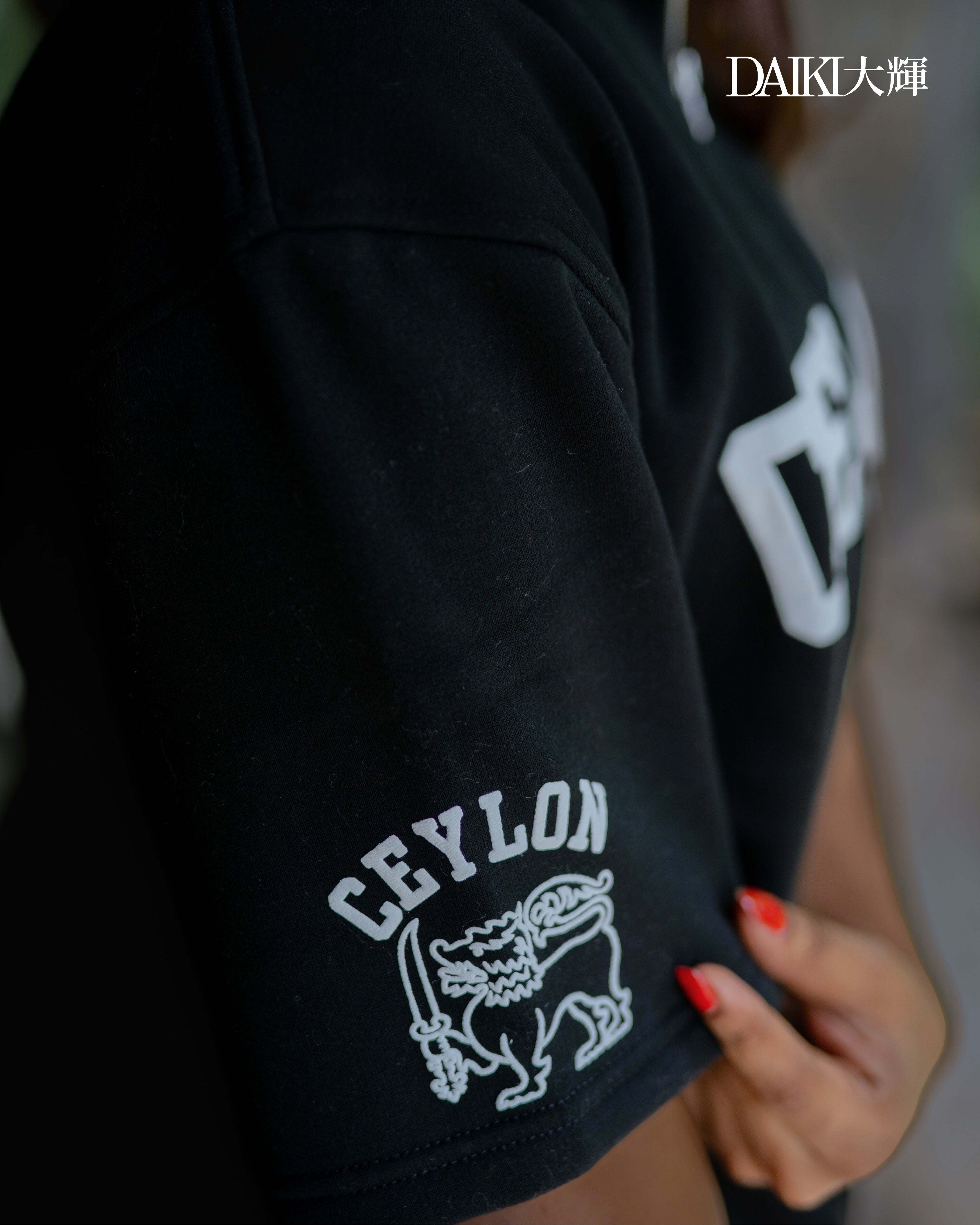 CEYLON printed Half Zip Turtleneck oversize t-shirt