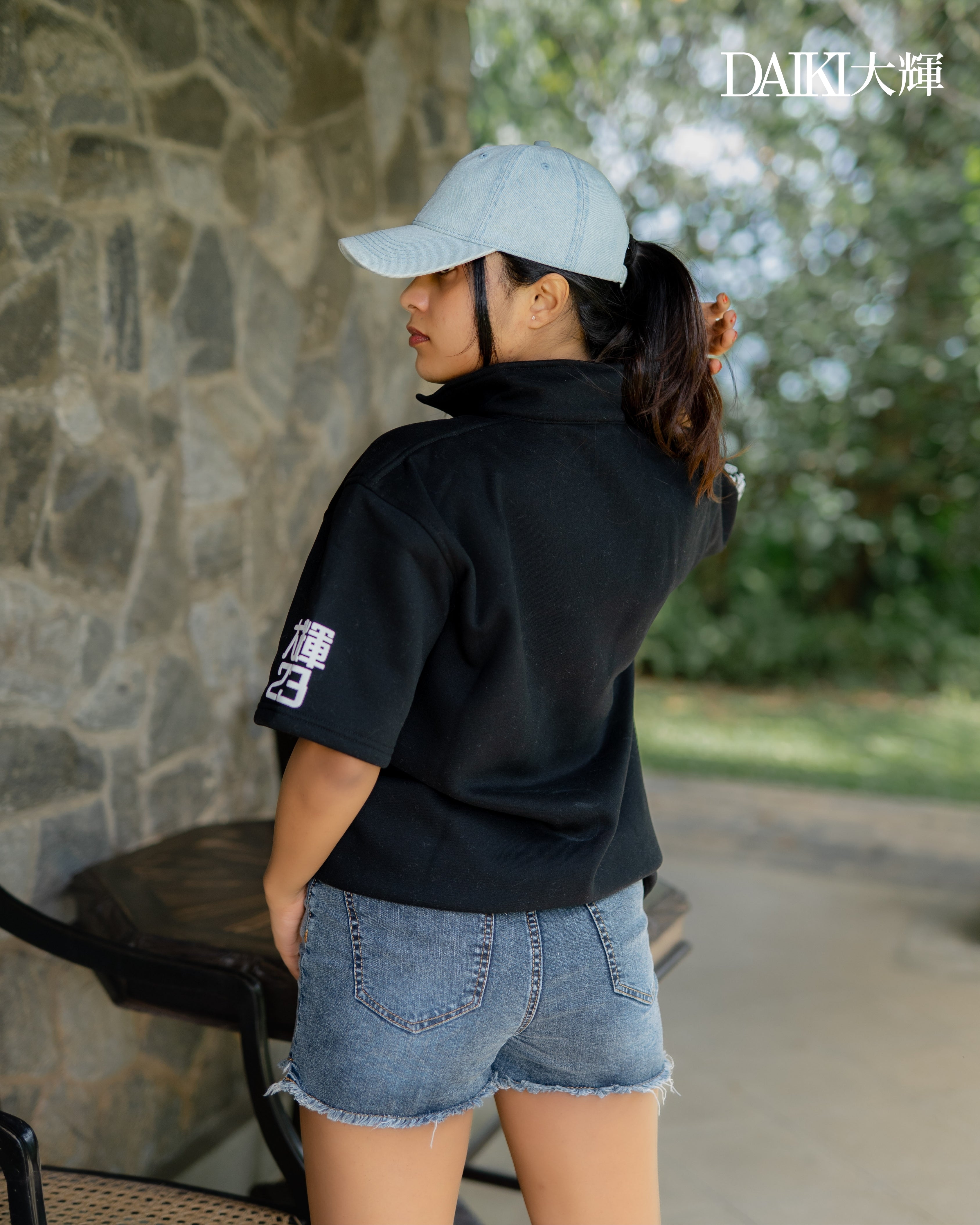 CEYLON printed Half Zip Turtleneck oversize t-shirt