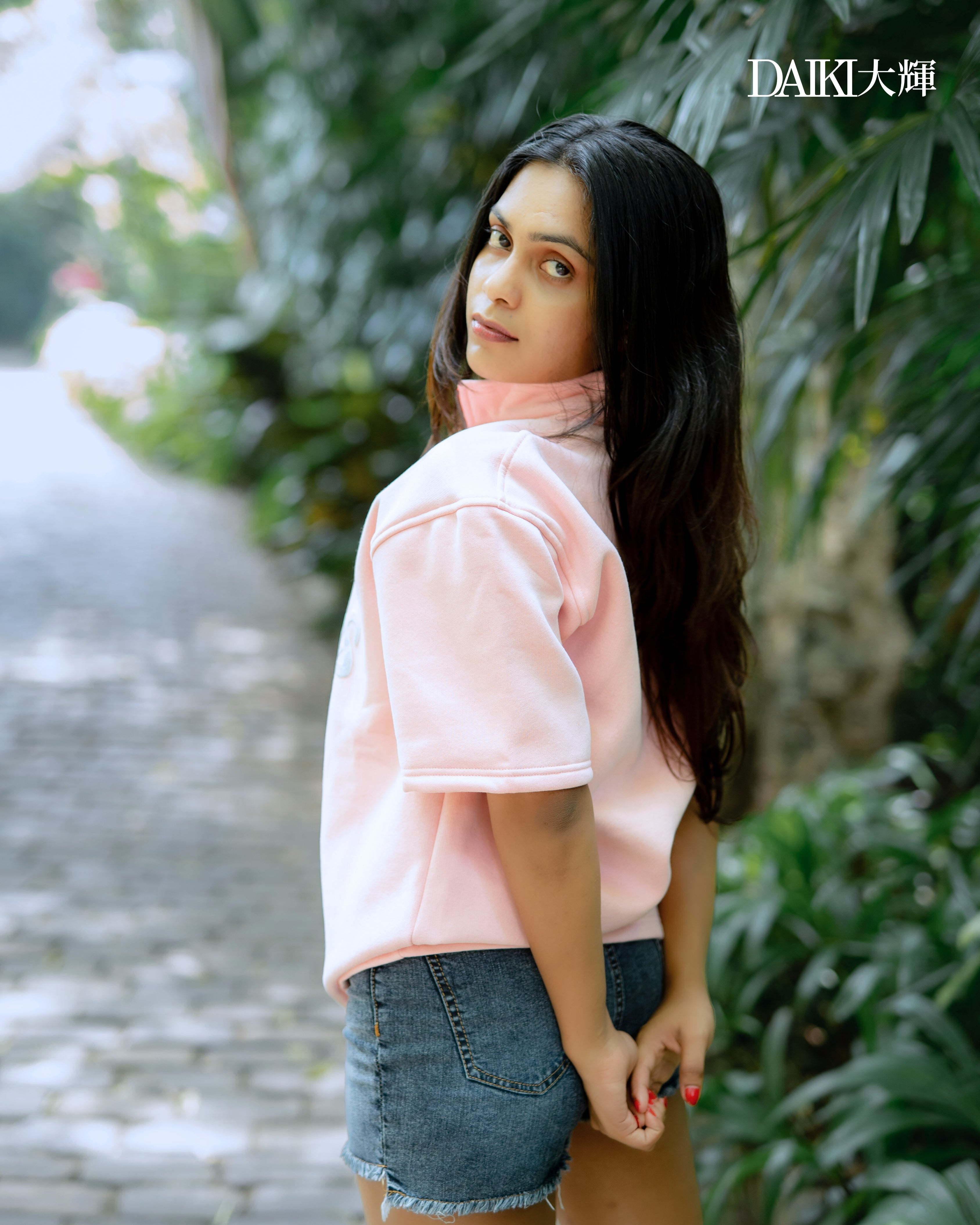 Los Angeles printed  Half Zip Turtleneck oversize pink t-shirt.