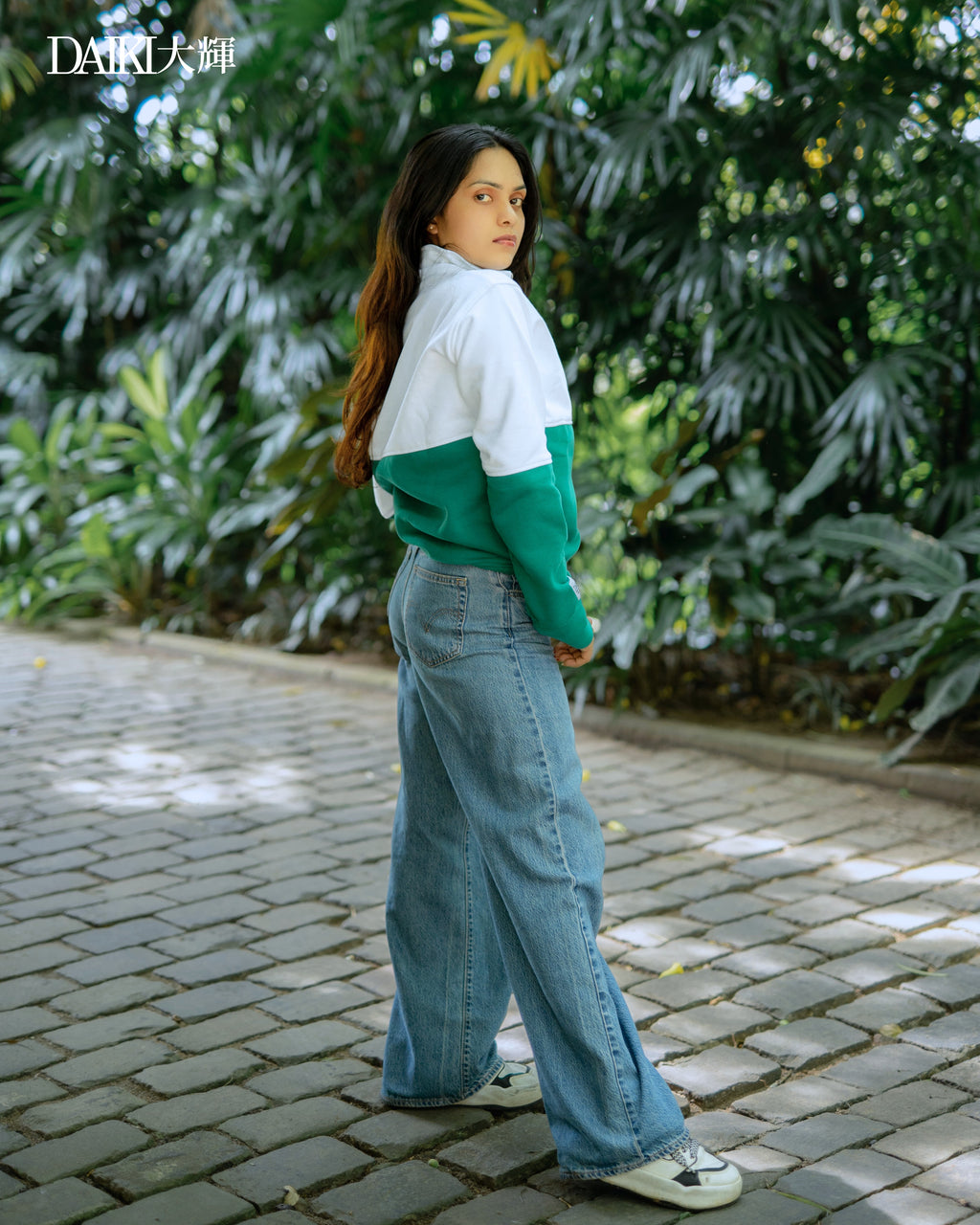 Two-Tone Turtleneck Sweatshirt With Zip