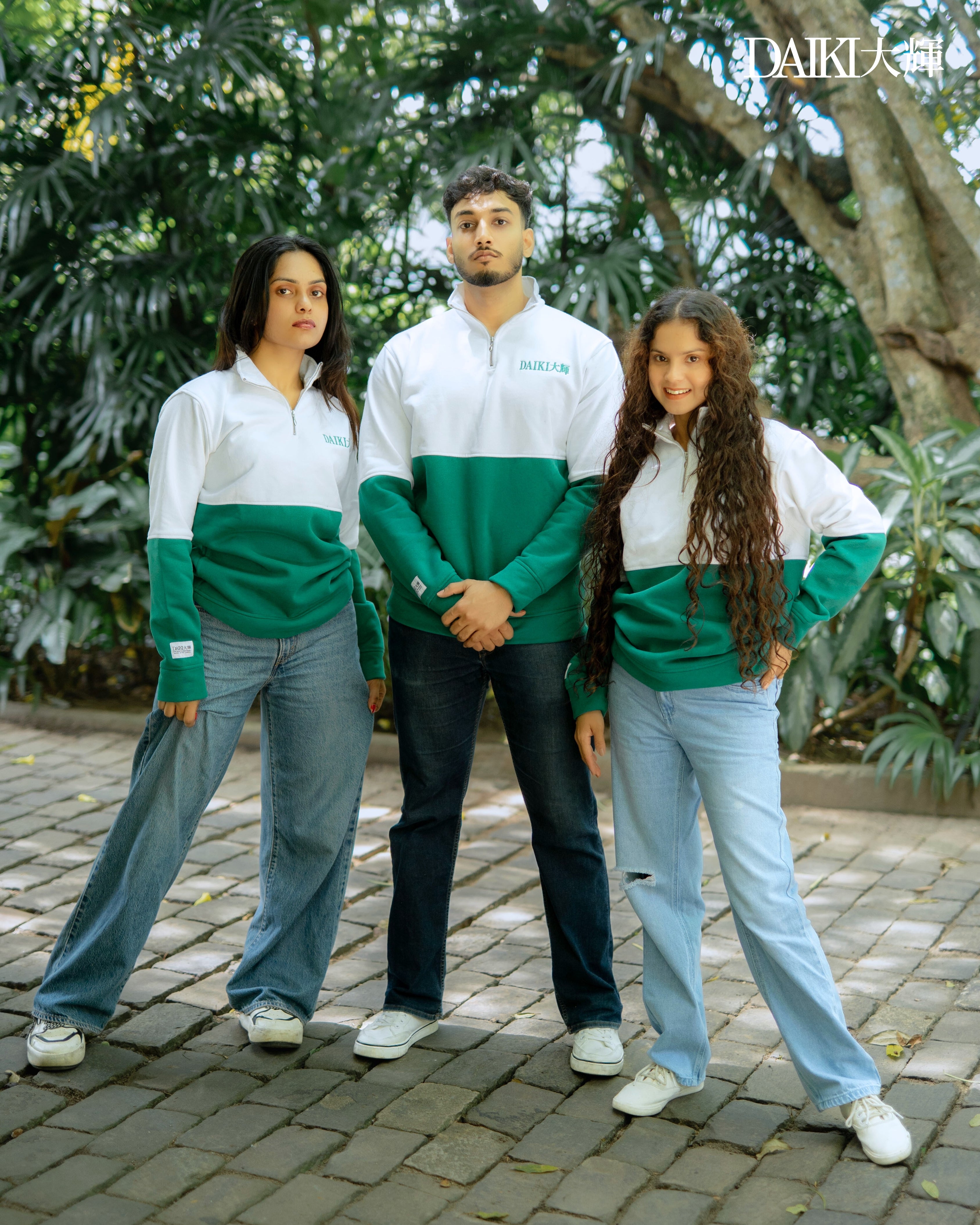 Two-Tone Turtleneck Sweatshirt With Zip